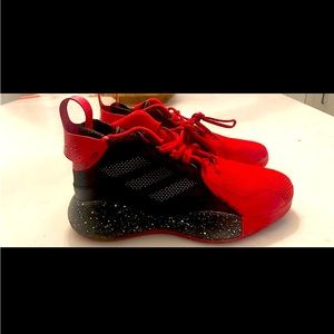 Great condition Half Top Adidas Sneakers